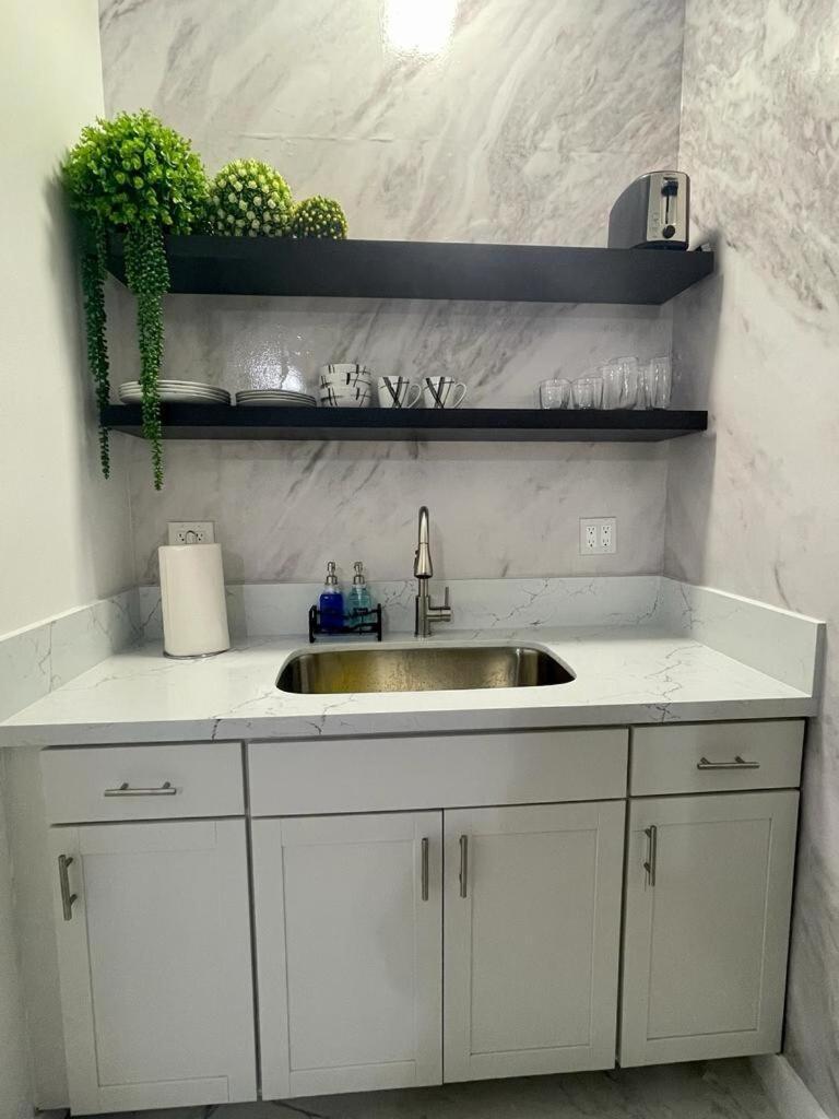 Cozy Studio, Prime Location, Remodeled, 1 Parking غرب شاطئ بالم المظهر الخارجي الصورة