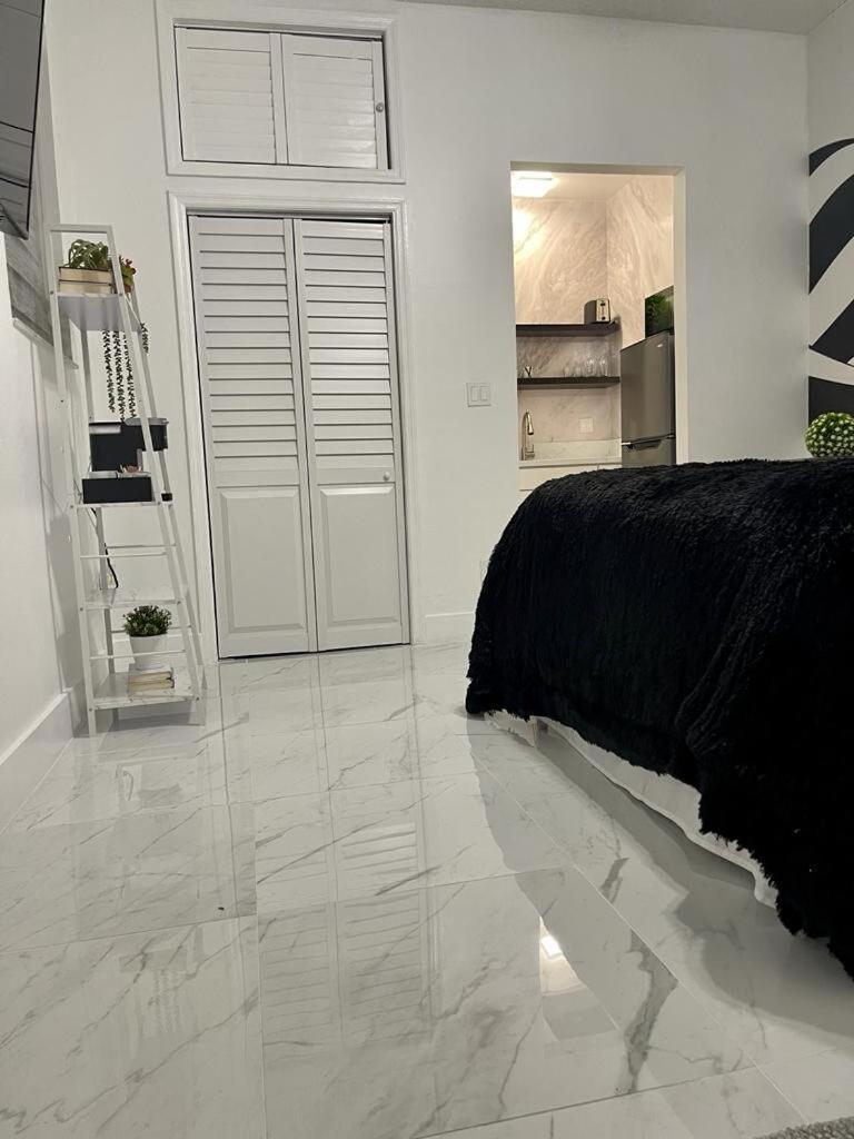 Cozy Studio, Prime Location, Remodeled, 1 Parking غرب شاطئ بالم المظهر الخارجي الصورة
