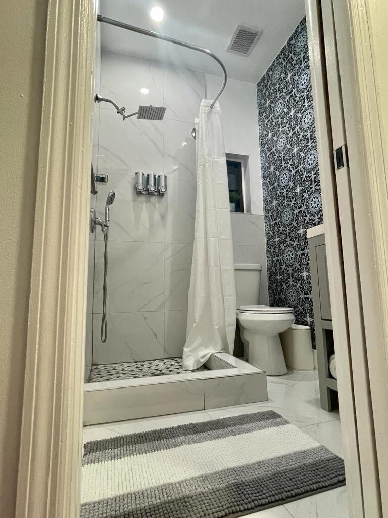 Cozy Studio, Prime Location, Remodeled, 1 Parking غرب شاطئ بالم المظهر الخارجي الصورة