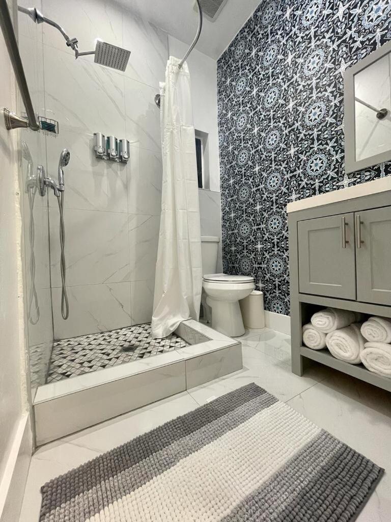 Cozy Studio, Prime Location, Remodeled, 1 Parking غرب شاطئ بالم المظهر الخارجي الصورة
